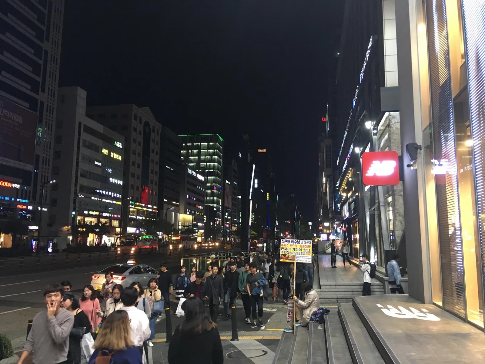 Gangnam-daero at night, within the Gangnam Station–Kyobo Tower filming corridor.