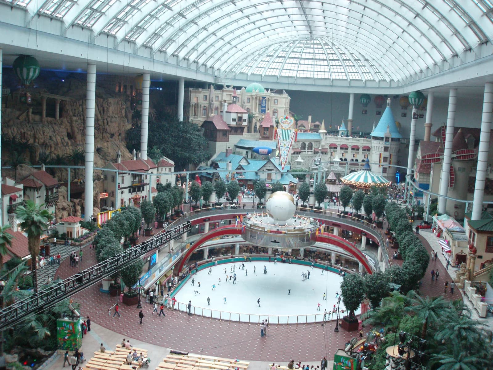 Lotte World Adventure, the theme park used for Tae-moo and Ha-ri’s date.