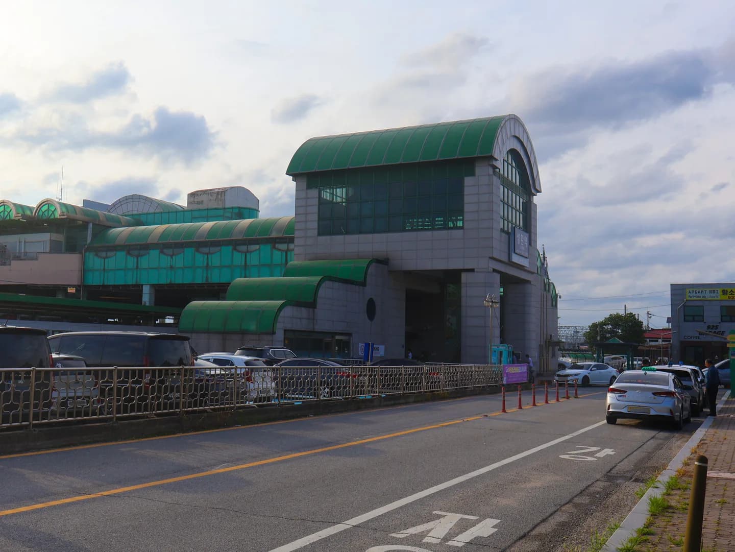 Seonghwan Station in Cheonan.