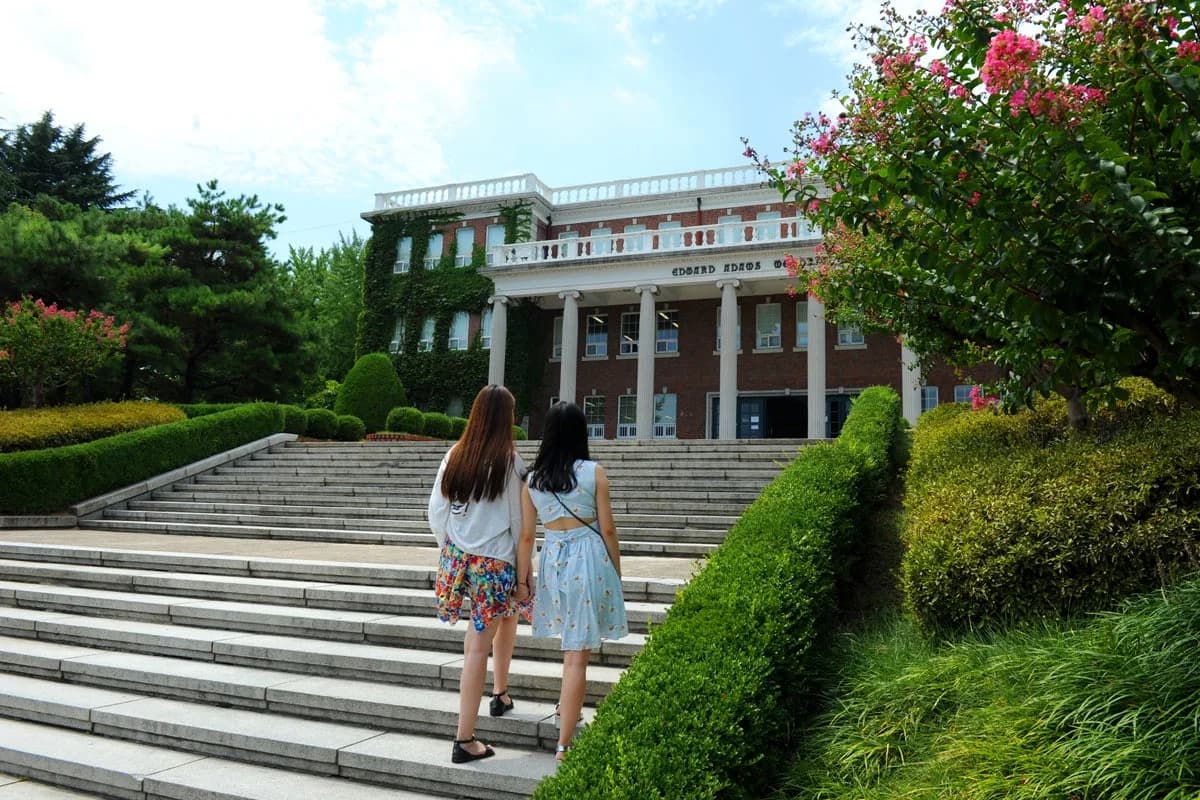 Adams Hall at Keimyung University’s Daemyeong campus, a setting for Love Rain’s student romance.