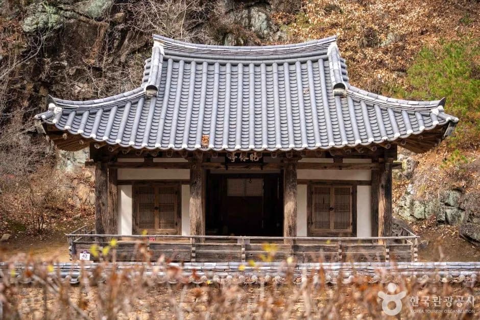 Manhyujeong Pavilion in Andong, the setting beside the Mr. Sunshine bridge scene.