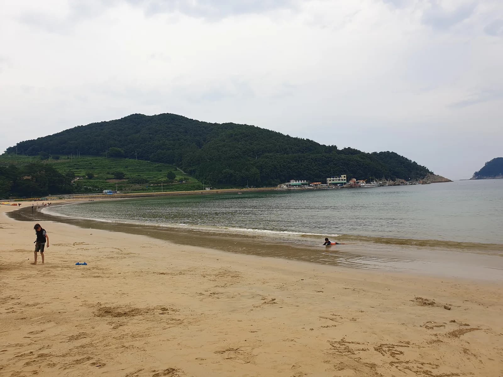 Sangju Silver Sand Beach in Namhae, photographed in 2019.
