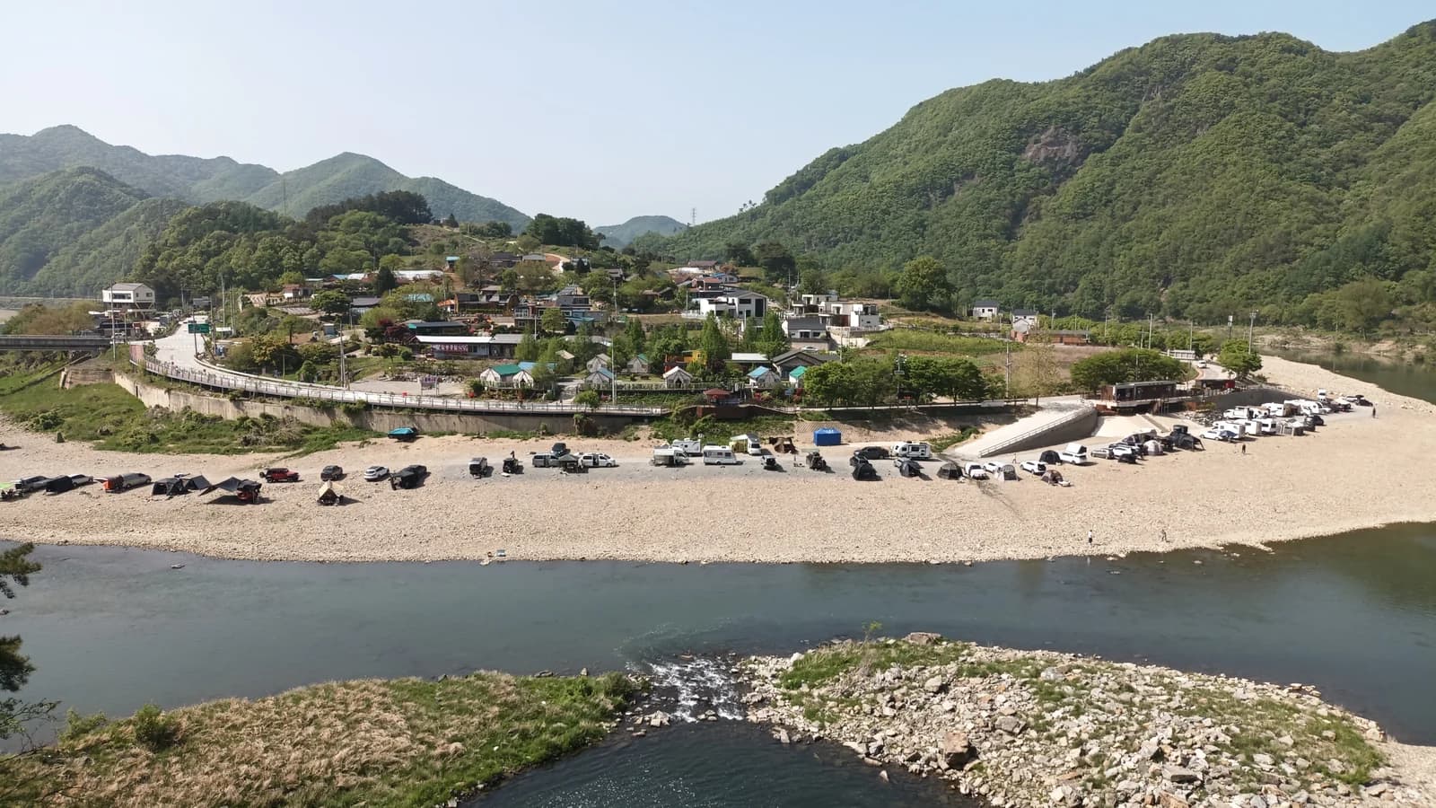 The Munju-ri riverside camping bank opposite Sujupalbong, Chungju.